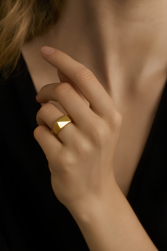 How to Use Rings to Subtly Enhance Your Style With Elegant Details